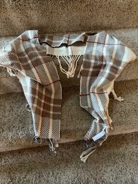 Ann Taylor Loft womens osfm gorgeous scarf